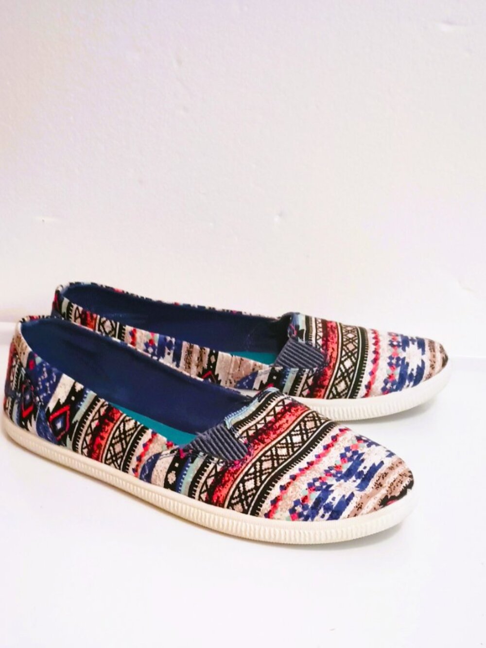 Blowfish Flat Slip On Shoes 9.5 Women Multicolor Geometric Pattern Textile